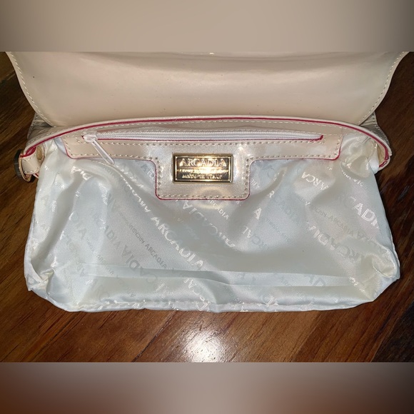 Arcadia patent leather clutch. - Picture 8 of 11